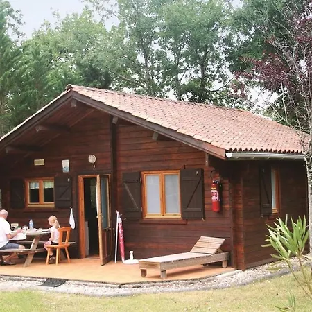 Séjour à la campagne Camping Fontaine Du Roc Devillac
